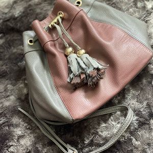 Two-tone bucket bag